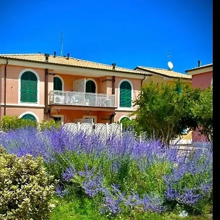 Conero Casa - Di Numana In Piazzale Tremiti 7 Con Parcheggio Esclusivo
